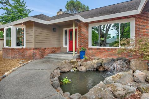 211 Grove St, Windsor, CA 95492 photo 2