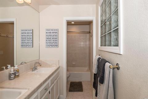 562 Peppertree Dr, Windsor, CA 95492 photo 32