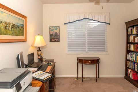 562 Peppertree Dr, Windsor, CA 95492 photo 17