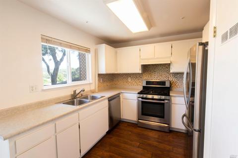 185 Quarry Ridge Ct, Healdsburg, CA 95448 photo 3