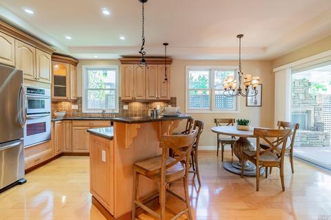 300 E L St, Benicia, CA 94510 photo 12