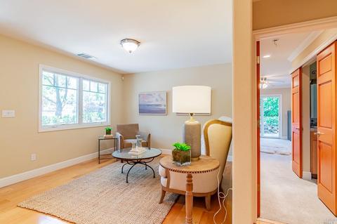 300 E L St, Benicia, CA 94510 photo 8
