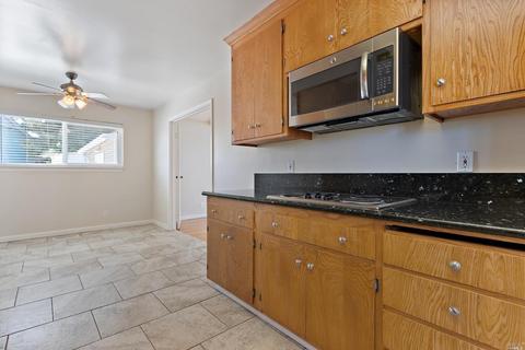 71 Emerald Cir, Vallejo, CA 94589 photo 15