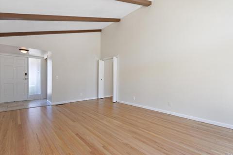 71 Emerald Cir, Vallejo, CA 94589 photo 12