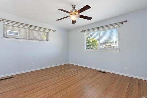 71 Emerald Cir, Vallejo, CA 94589 photo 18
