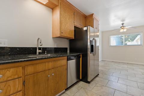 71 Emerald Cir, Vallejo, CA 94589 photo 14