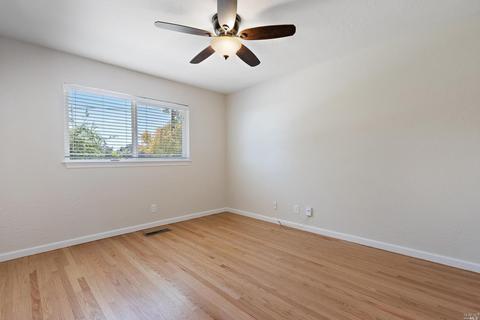 71 Emerald Cir, Vallejo, CA 94589 photo 24