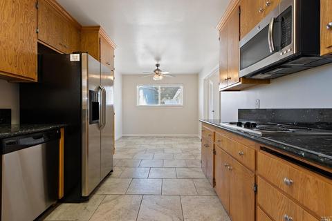 71 Emerald Cir, Vallejo, CA 94589 photo 16