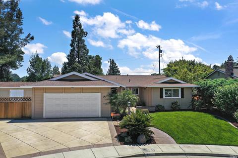 71 Emerald Cir, Vallejo, CA 94589 photo 2