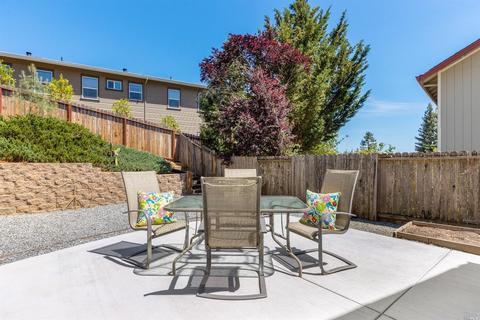 108 Chardonnay Ct, Cloverdale, CA 95425 photo 18