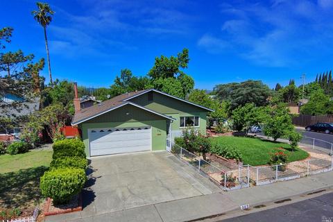 367 Trinity Dr, Vacaville, CA 95687 photo 3