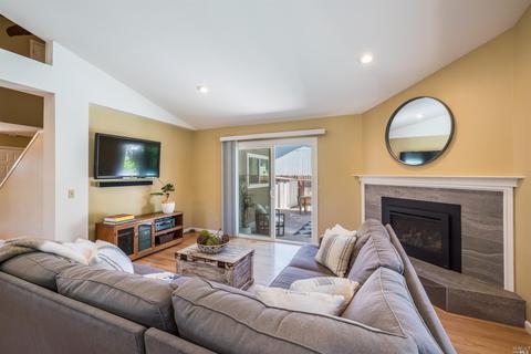 371 Wilson Ln, Windsor, CA 95492 photo 13
