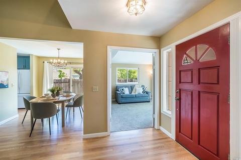 371 Wilson Ln, Windsor, CA 95492 photo 4