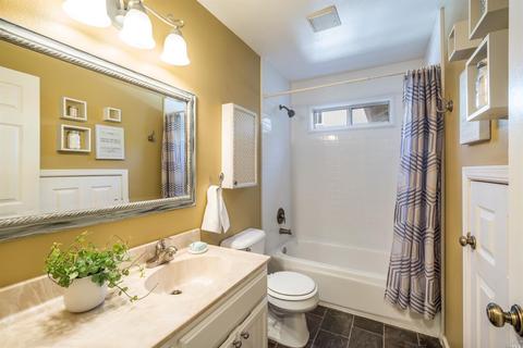 371 Wilson Ln, Windsor, CA 95492 photo 17