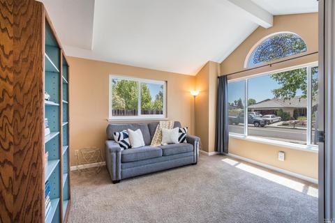 371 Wilson Ln, Windsor, CA 95492 photo 5