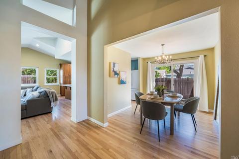 371 Wilson Ln, Windsor, CA 95492 photo 1