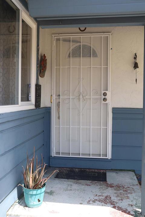 978 Nightingale Dr, Fairfield, CA 94533 photo 3