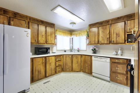 8007 Cliffrose St, Windsor, CA 95492 photo 9