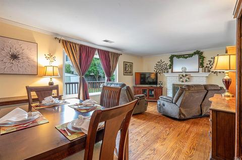 1504 Sarkesian Dr, Petaluma, CA 94954 photo 3