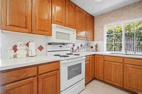 181 Molina St, Vallejo, CA 94591 photo 16