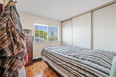 181 Molina St, Vallejo, CA 94591 photo 24