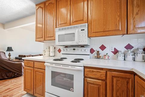 181 Molina St, Vallejo, CA 94591 photo 17