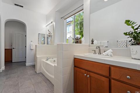 1710 Landmark Dr, Vallejo, CA 94591 photo 23