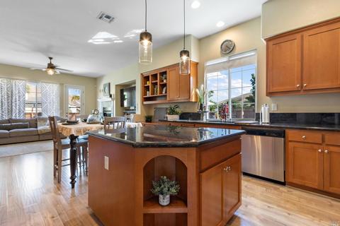 1710 Landmark Dr, Vallejo, CA 94591 photo 12