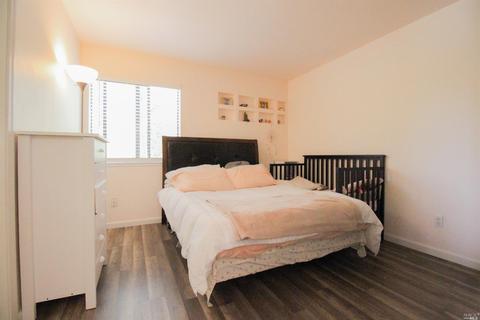 180 Courtyards E, Windsor, CA 95492 photo 9