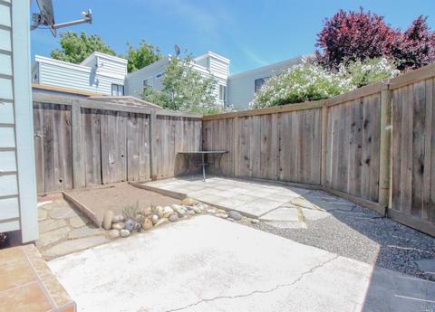180 Courtyards E, Windsor, CA 95492 photo 11