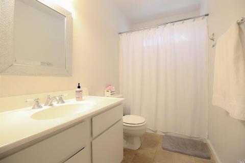 180 Courtyards E, Windsor, CA 95492 photo 3