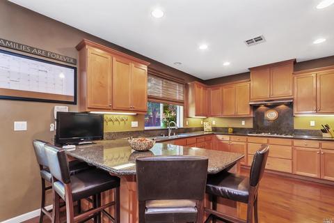 387 Wool Ct, Benicia, CA 94510 photo 10
