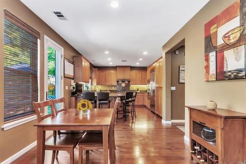 387 Wool Ct, Benicia, CA 94510 photo 11