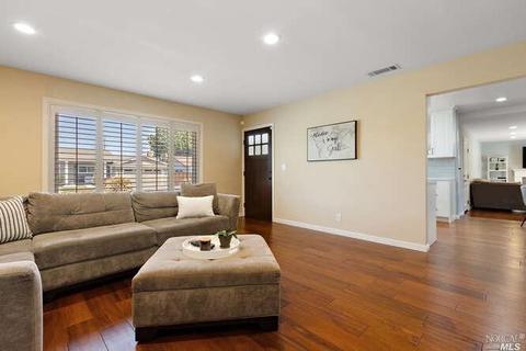 7100 York Ct, Dublin, CA 94568 photo 6