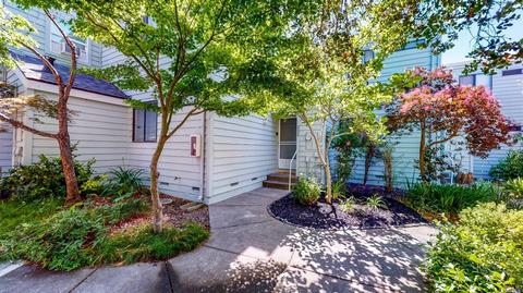 232 Courtyards E, Windsor, CA 95492 photo 1