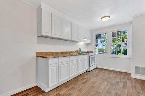347 Rodgers St, Vallejo, CA 94590 photo 2