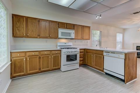223 Clearpointe Dr, Vallejo, CA 94591 photo 6