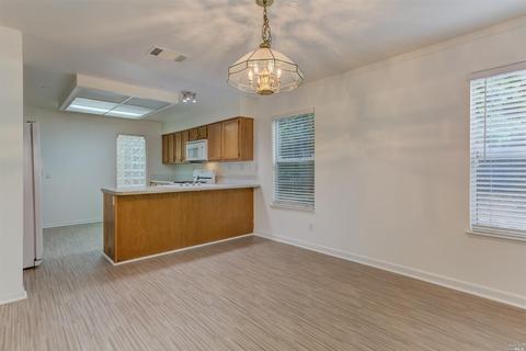 223 Clearpointe Dr, Vallejo, CA 94591 photo 10