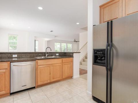 7287 Willow Creek Cir, Vallejo, CA 94591 photo 10