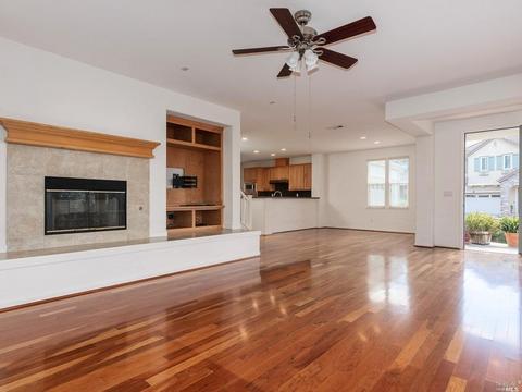 7287 Willow Creek Cir, Vallejo, CA 94591 photo 4