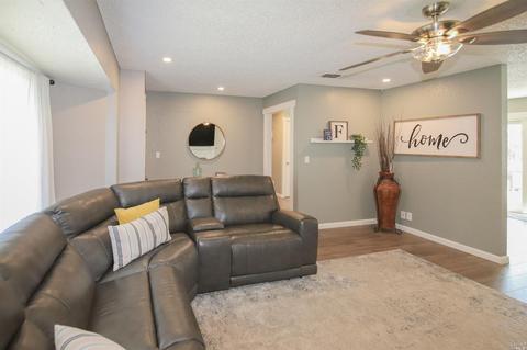 1386 Sanderling Dr, Fairfield, CA 94533 photo 6
