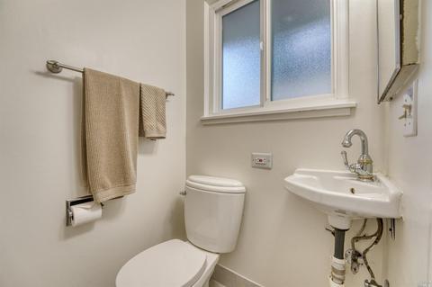 433 Minahen St, Napa, CA 94559 photo 25