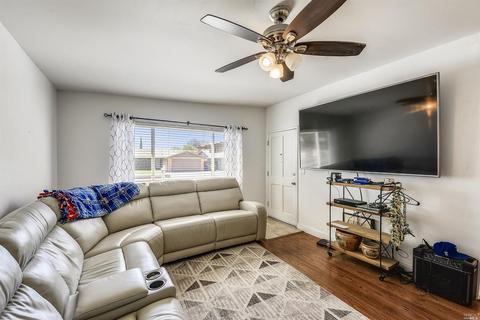 243 Cascade Drive Dr, Vacaville, CA 95687 photo 5