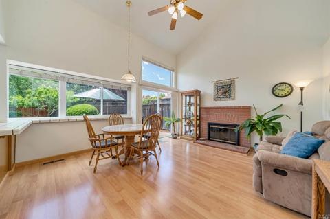130 Valencia Way, Windsor, CA 95492 photo 14