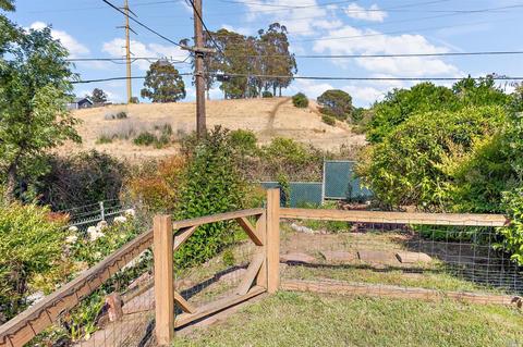 870 Palou St, Vallejo, CA 94591 photo 27