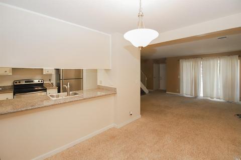 62 Villa Cir, Fairfield, CA 94533 photo 4