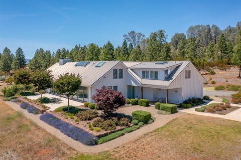 20743 Vineyard Dr, Middletown, CA 95461 photo 1