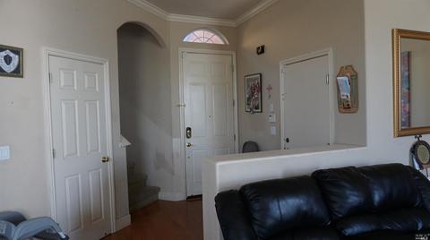7112 Majestic Ct, Vallejo, CA 94591 photo 4