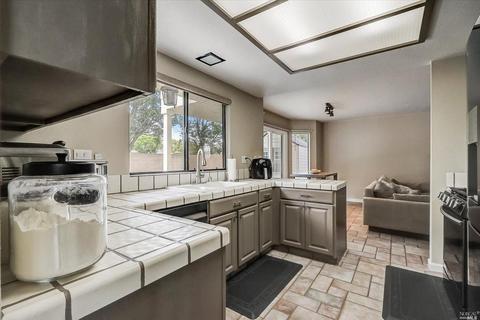 2744 Cascade Cir, Fairfield, CA 94533 photo 20