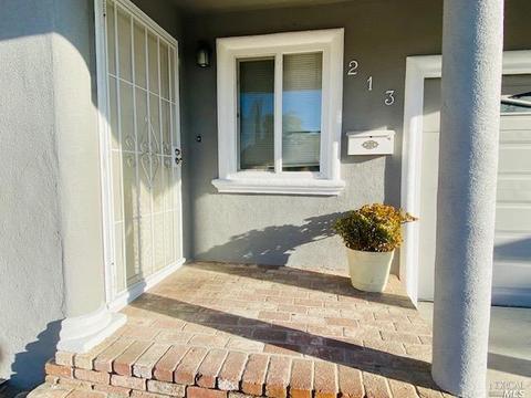 213 E Bell Ave, Fairfield, CA 94533 photo 1